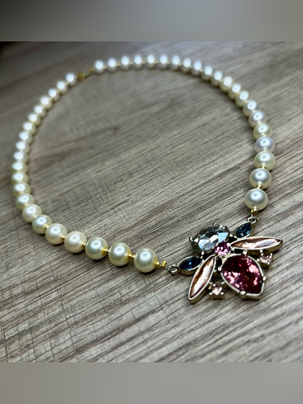 Faux Pearl Necklace with Multicolor Crystal Bee Pendant - Gold Tone Handmade - Picture 3 of 7